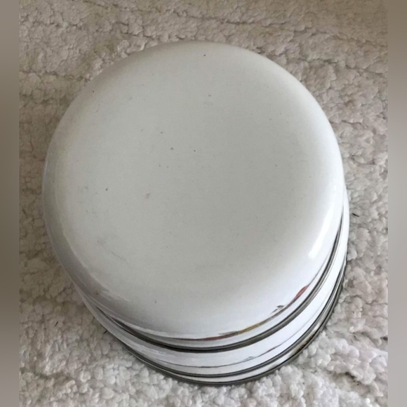 Vintage Kobe Enamel Mixing Bowl with Metal Rim, Set of 3, round, various sizes. - Picture 4 of 4